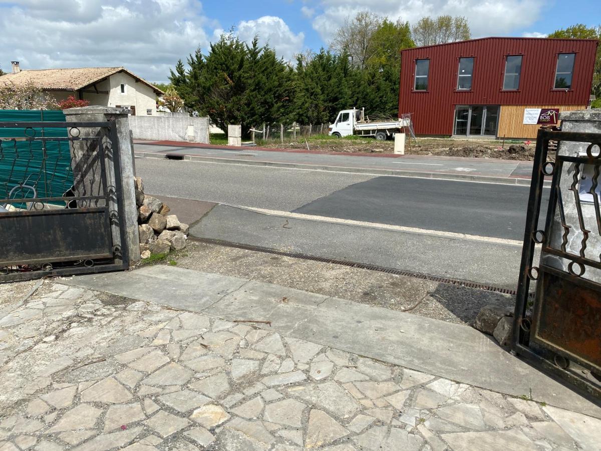 Maison Ok Riba Aeroport Merignac Acomodação com café da manhã Exterior foto